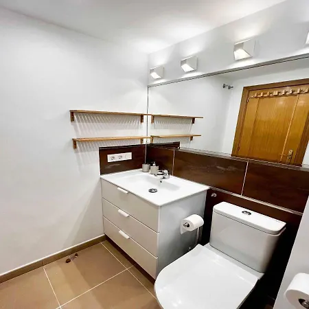 Maite Apartment-coastal Refuge Next To The エステポナ